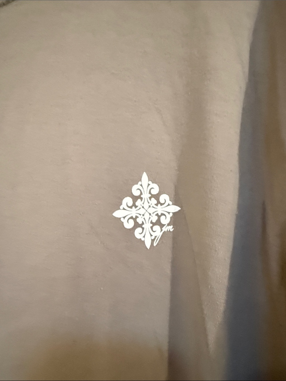 Jane Marie Taupe Long Sleeve Tee with Festive Dog Stack Graphic Size L - Picture 4 of 5